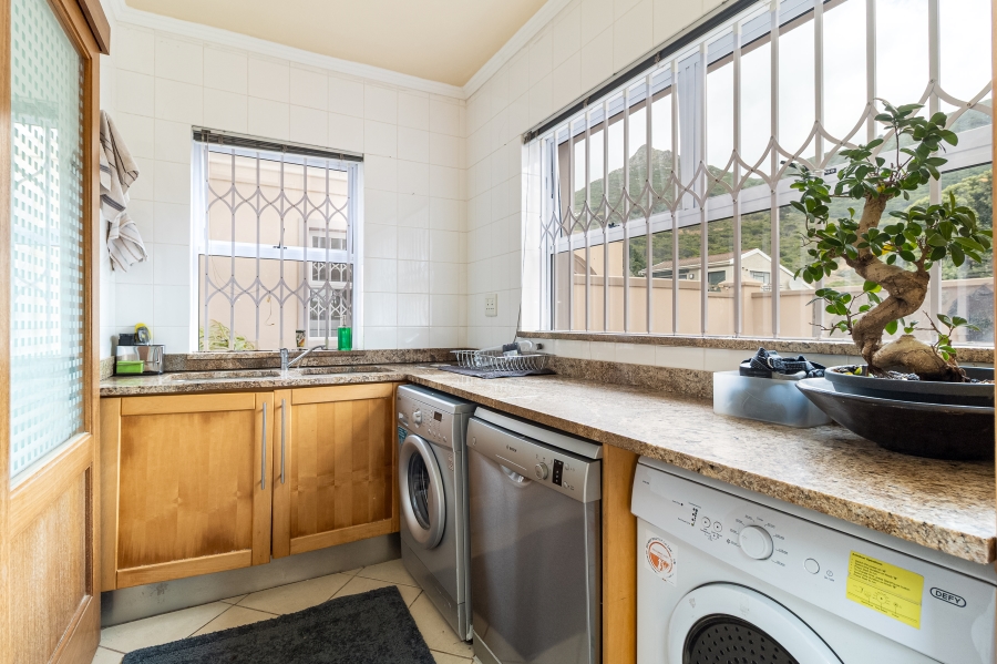 4 Bedroom Property for Sale in Northshore Western Cape